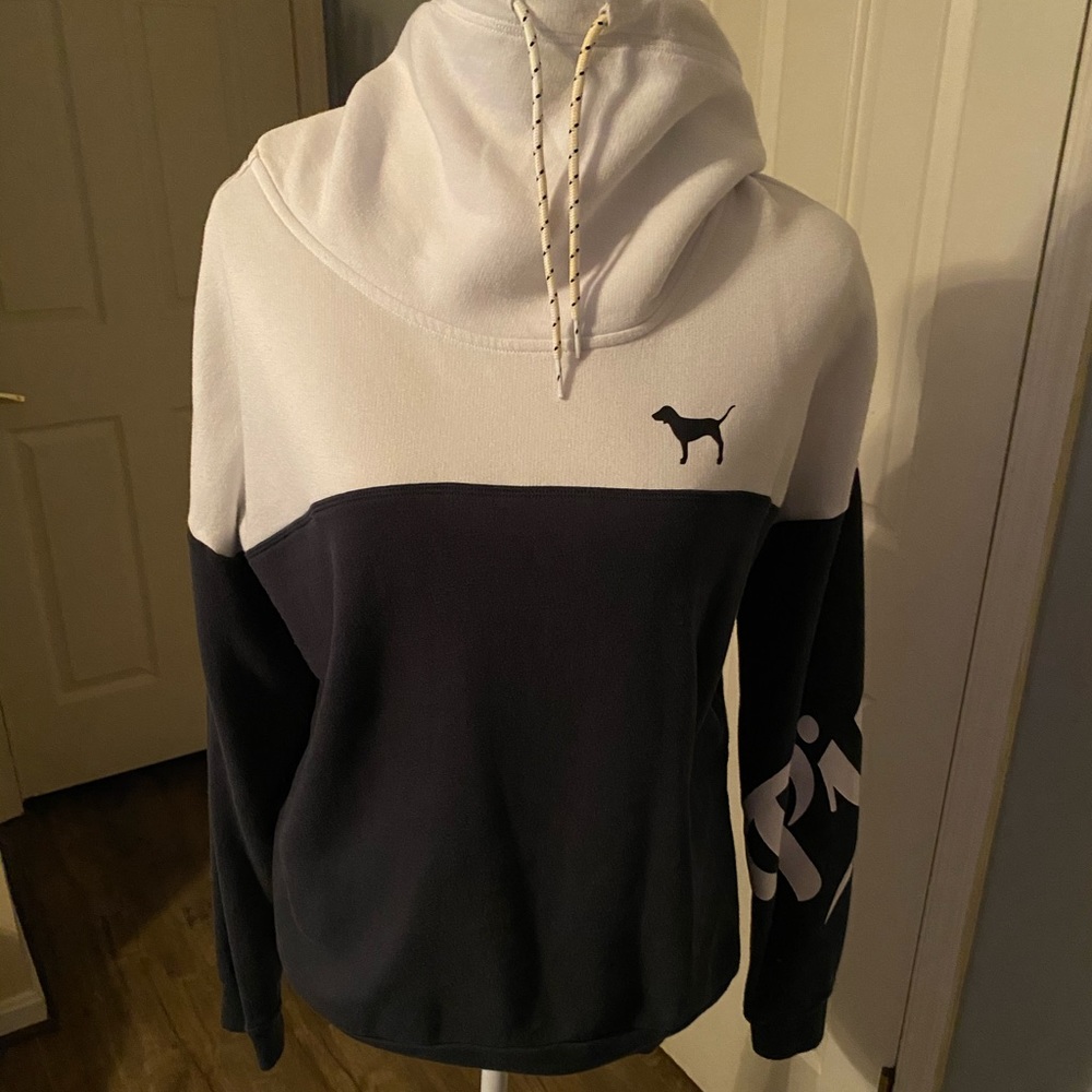 Long sleeve sweater